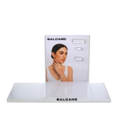 BALCANO / Display für Damenkollektion