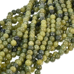 Südliche Jade - Vorübergehend aufgefädelte Mineralperle